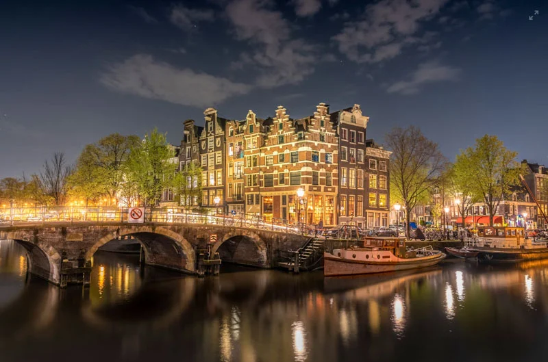 Amsterdam-The-Netherlands Top 20 Destinations for Every Young Adult Love to Visit- crazynewsx